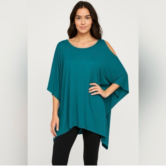 Nene by Nene Leakes Tops - NENE by NeNe Leakes Teal Asymmetrical Cold Shoulder Poncho Tunic Top Size M